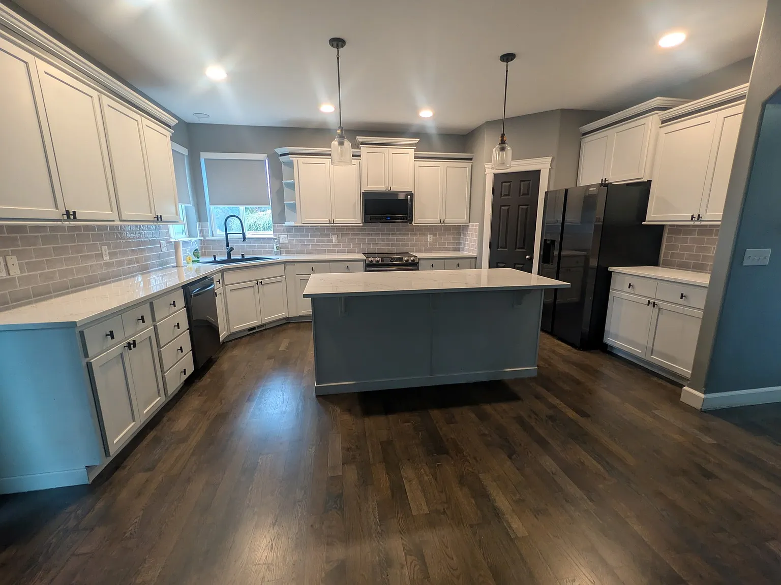 Luxurious spacious Home in Rochester | Available 10/01 | $4000 | WA — Photo 2