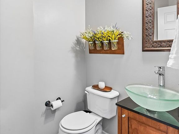 4th image of 10884 Cape Cod Ln Unit 0