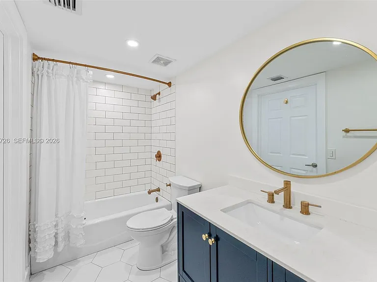 2415 NW 16th Street Rd #306 — Photo 18
