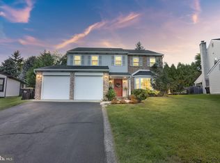 6 Tree Bark Cir, Horsham, PA 19044