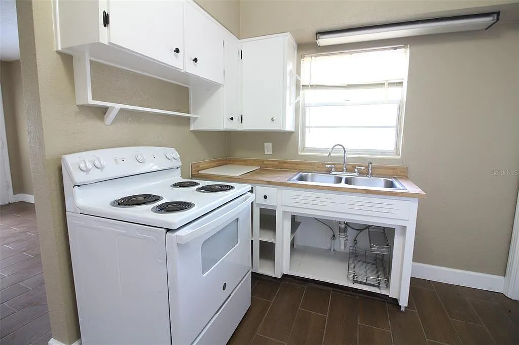 2 bed, 1.0 bath, 761 sqft, $1,350 — Photo 4
