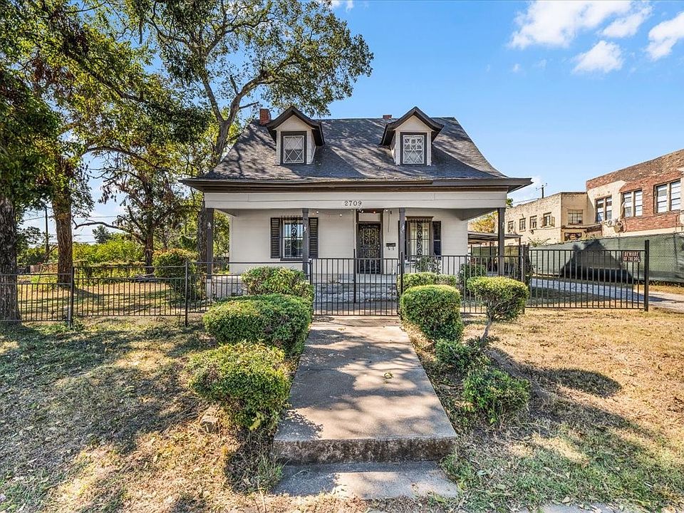 1st image of 2709 Azle Ave