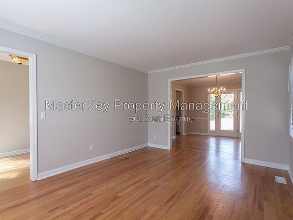 5th image of 702 Buckingham Rd