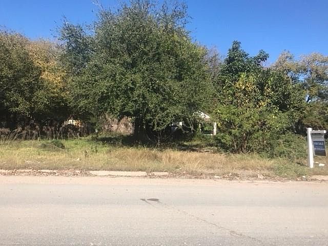2nd image of 1212 4th Ave S