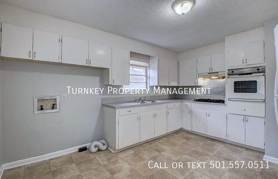 Building Photo - 7305 Kentucky Ave #A