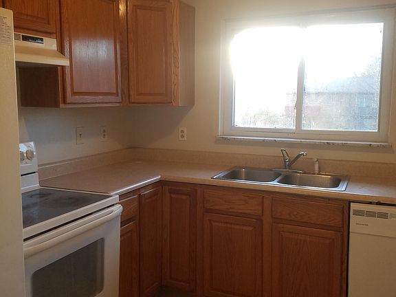 3rd image of 24615 Clareshire Dr APT 103