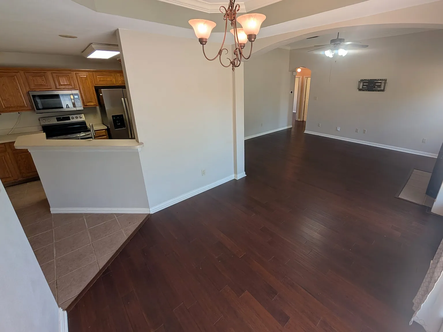3 bed, 1292 sqft, $2,000 — Photo 3
