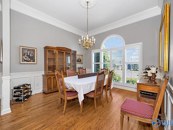 5th image of 107 Applecross Ln