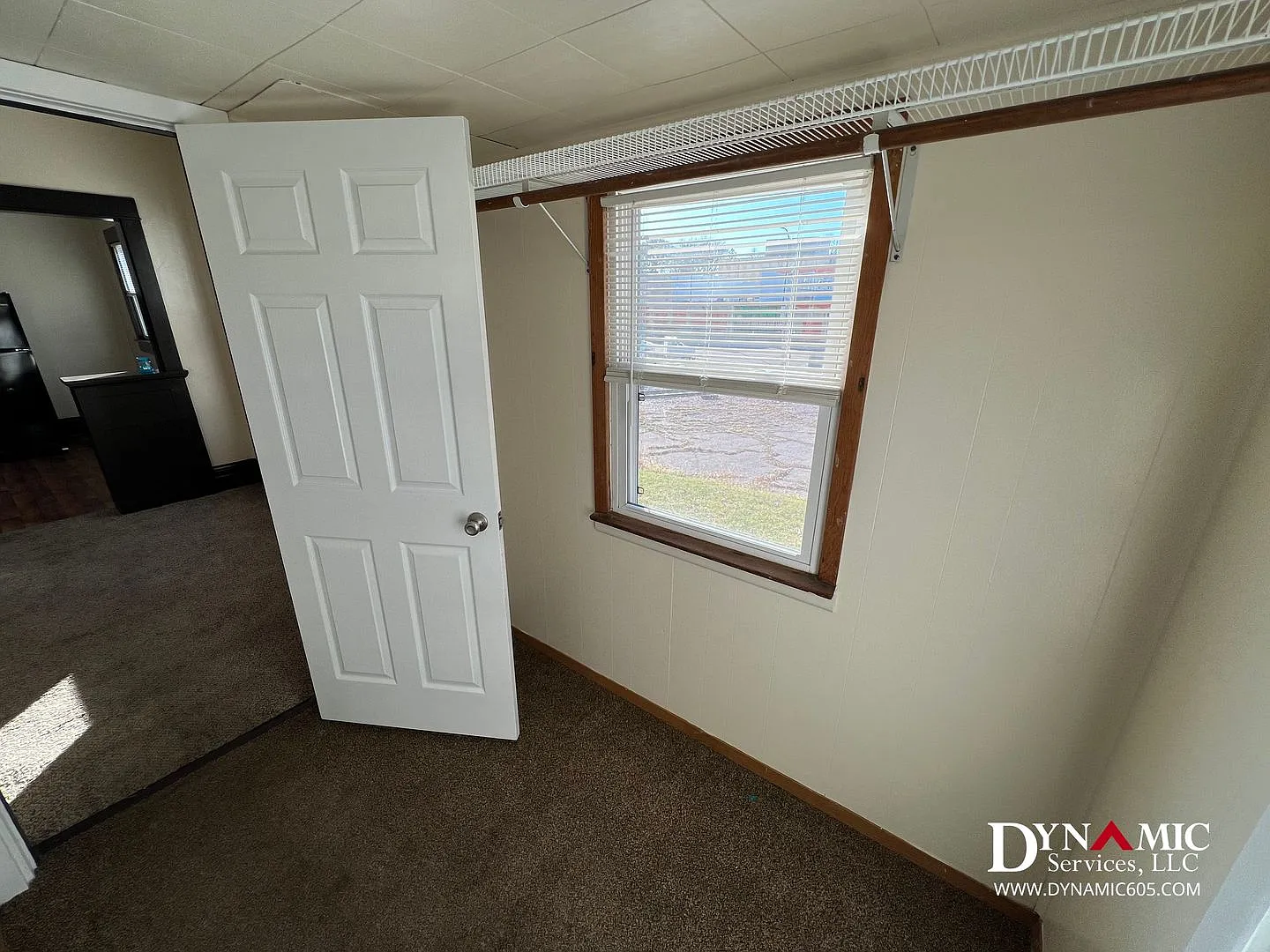 3 Bedroom, 1 Bathroom Single Family House Downtown — Photo 4
