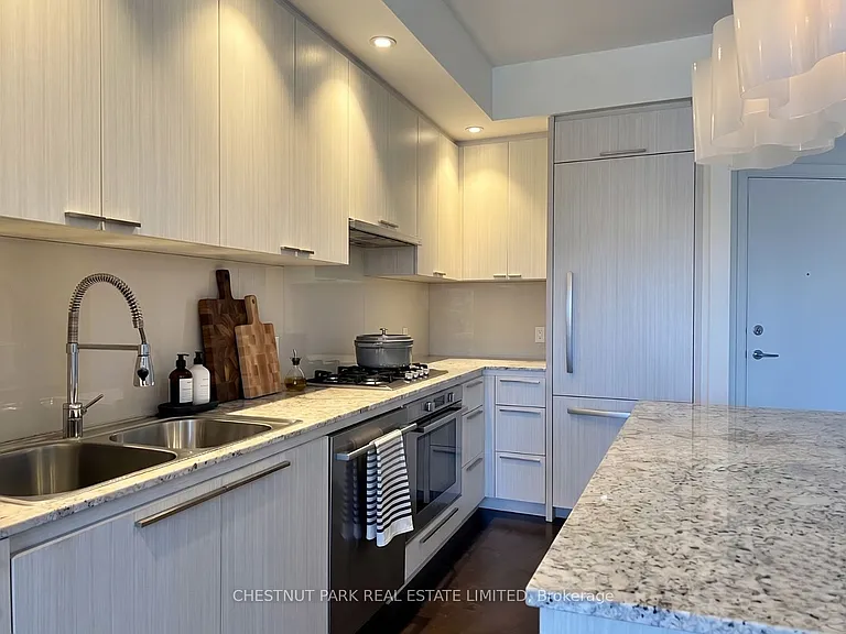 88 Davenport Rd #205 — Photo 2