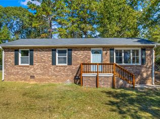 17 Chestnut St, Woodruff, SC 29388