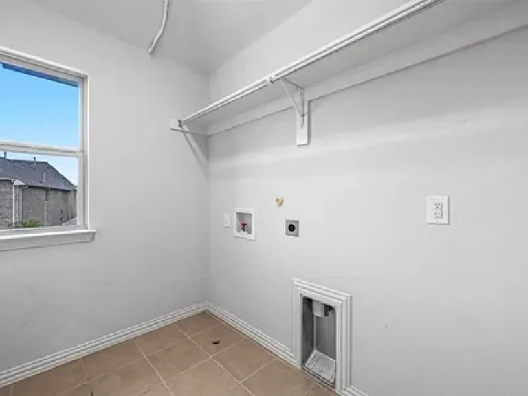 1018 Ivy Charm Way — Photo 6