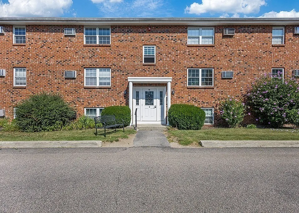 91 Pleasant St #C11