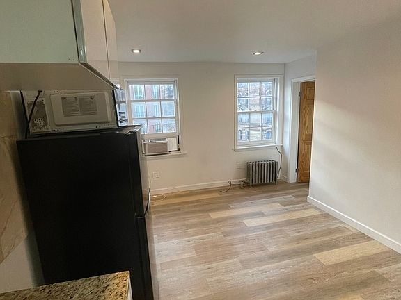 2nd image of 516 Hudson St APT G13