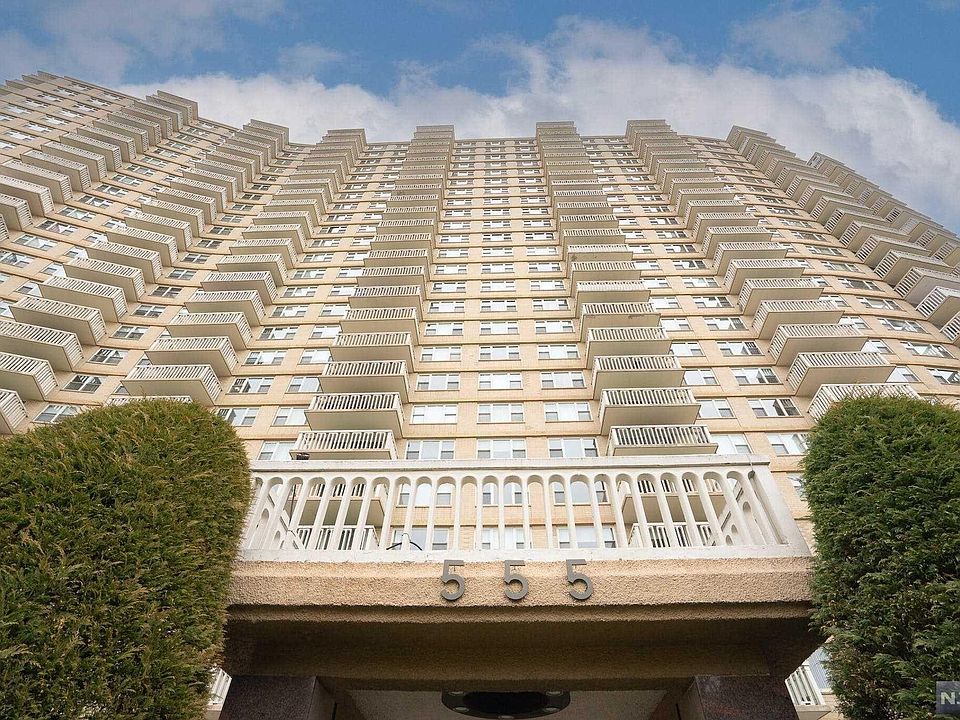 1st image of 555 North Ave APT 16R