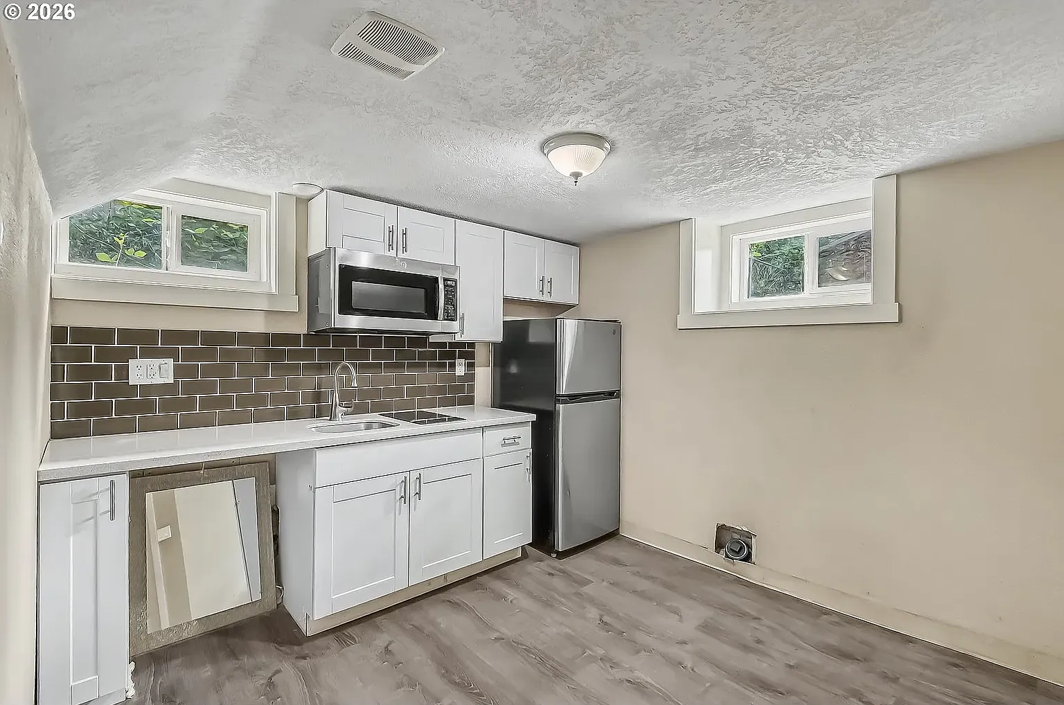 3 bed, 1790 sqft, $2,450 — Photo 3