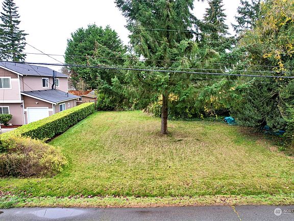 5th image of 18520 67th Avenue W