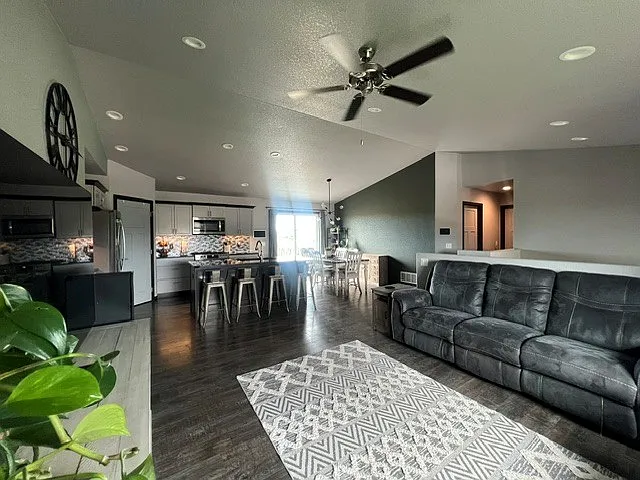 605 Ballista Blvd — Photo 5