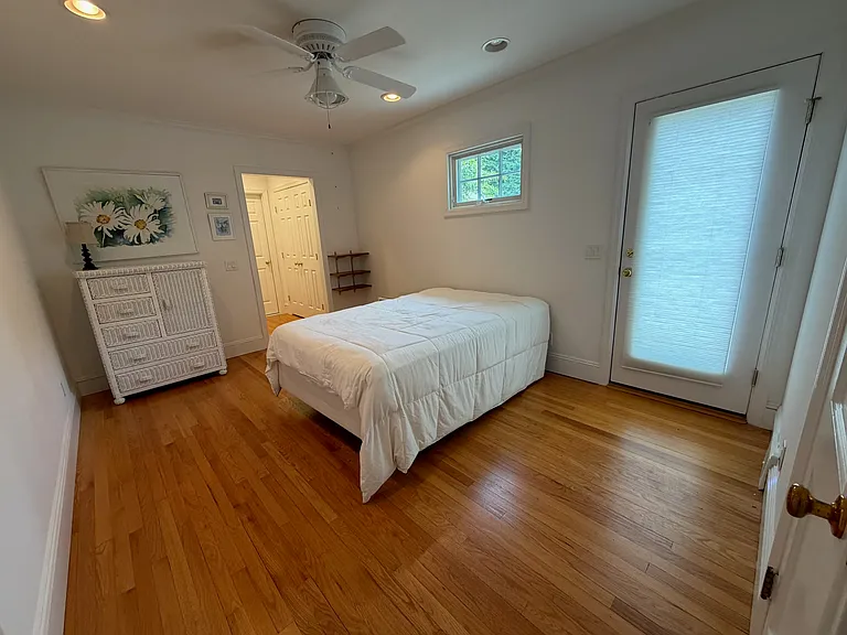 344 Cedar Ave — Photo 9