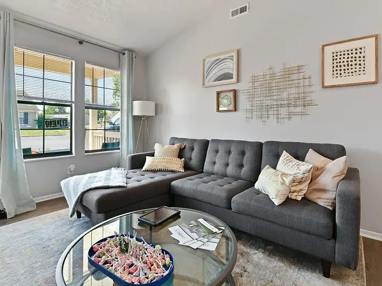 Oak Run Apartments — Photo 13