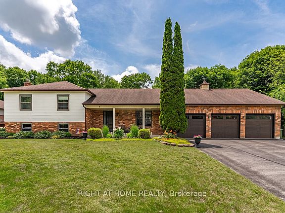 2nd image of 16 Snowberry Ct