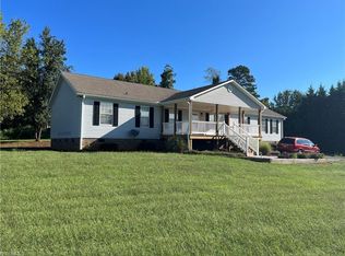 160 Grassy Knoll Ln, Mount Airy, NC 27030