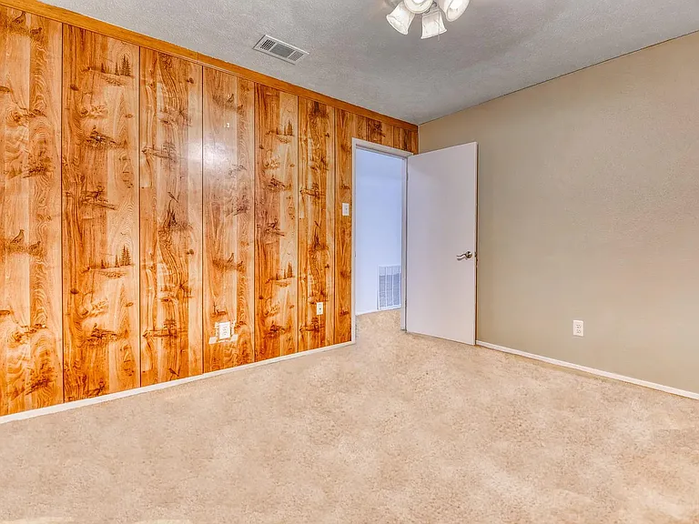 1619 Marquette Dr — Photo 15