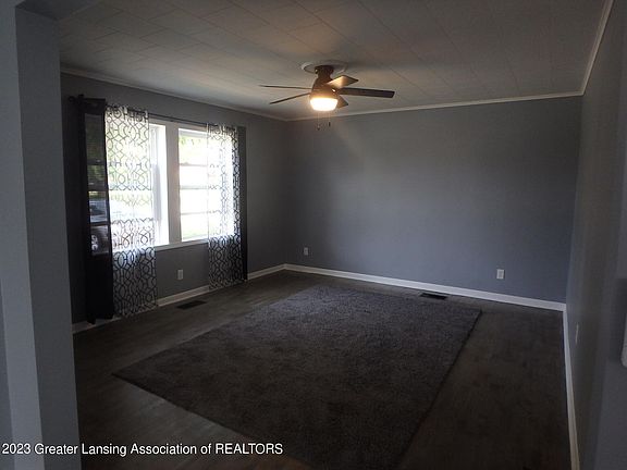 4th image of 624 N Cochran Ave