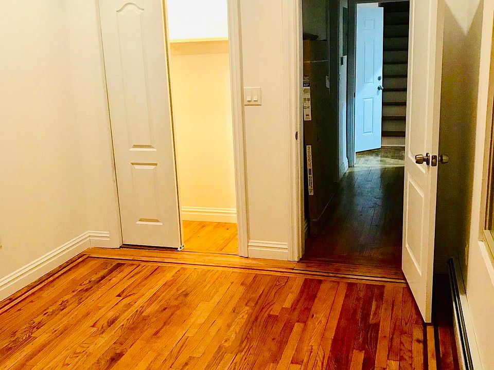 1st image of 962 E 217th St #0