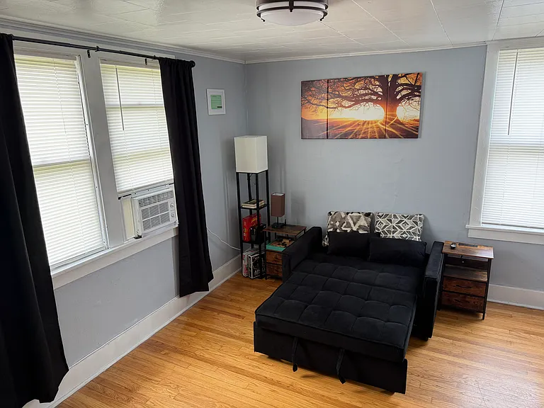 17 N 5th Ave — Photo 3