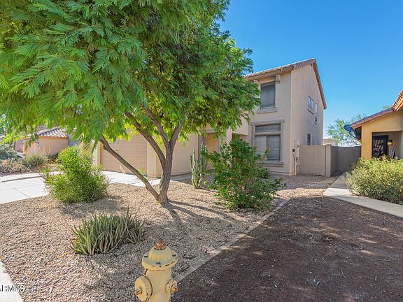 3rd image of 44194 W Lindgren Dr