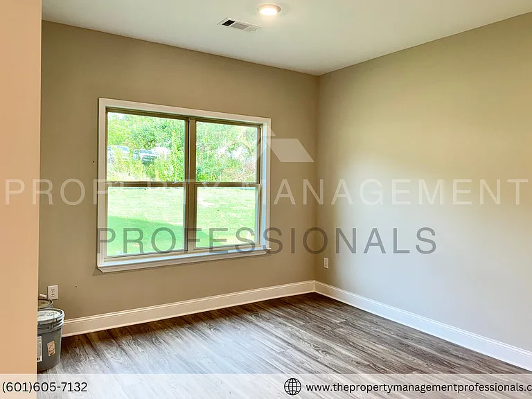215 Serenity Lake Dr — Photo 15