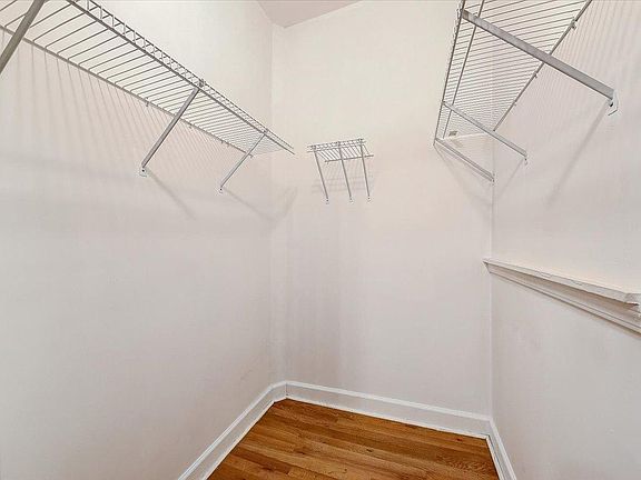 5th image of 5708 N Winthrop Ave APT 2N