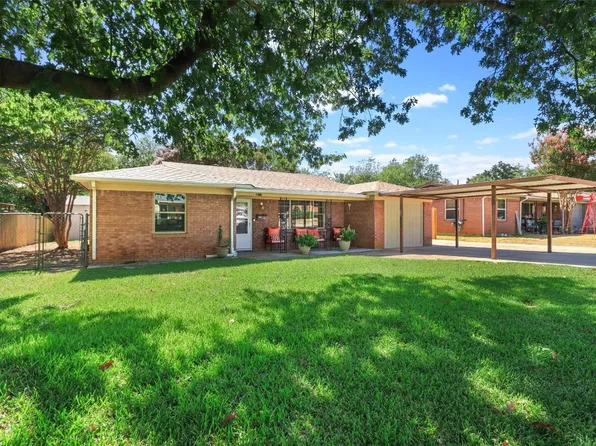 3917 Shawnee Trl, Lake Worth, TX 76135