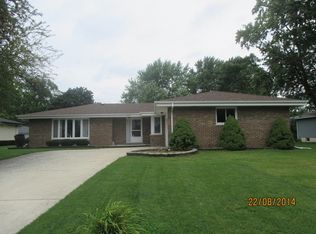 6300 W Carol Ln, Palos Heights, IL 60463