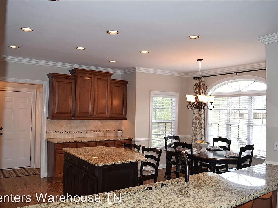 1st image of 4044 Oxford Glen Dr