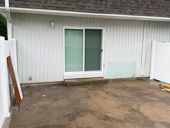 3rd image of 3600 SW 29th Ter Unit A