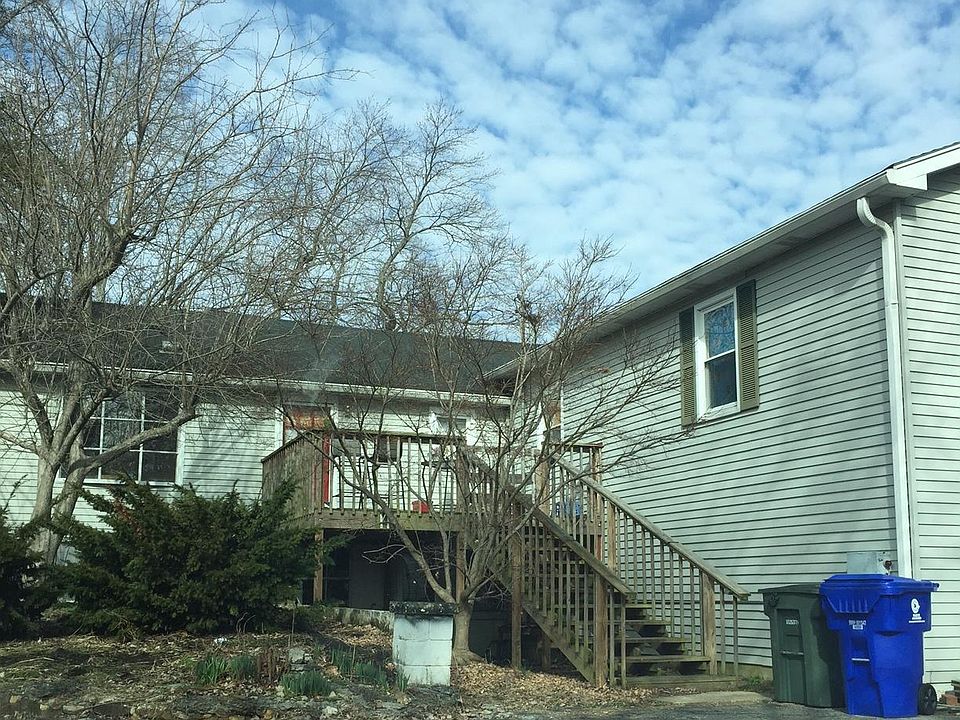 2nd image of 135 Highway 76