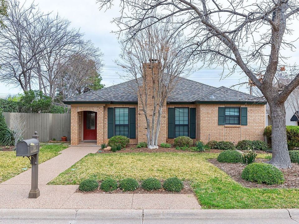 1st image of 926 Ruswood Cir