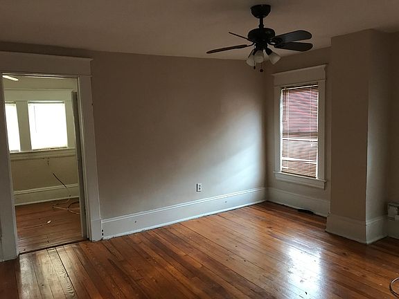 5th image of 1602 Grayson Ave NW