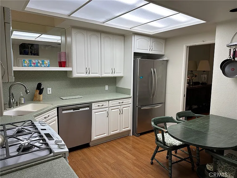 832 Magnolia Ave #14 — Photo 14