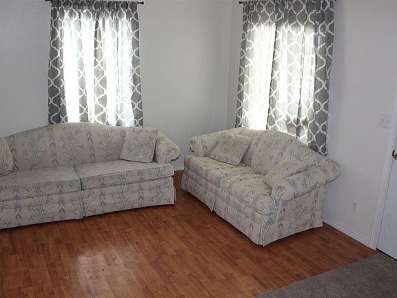 2nd image of 1717 E Cataldo Ave