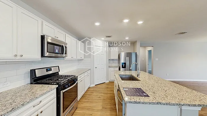 2716 Tobias Ln — Photo 11