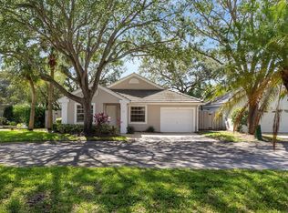 15 Admirals Court, Palm Beach Gardens, FL 33418