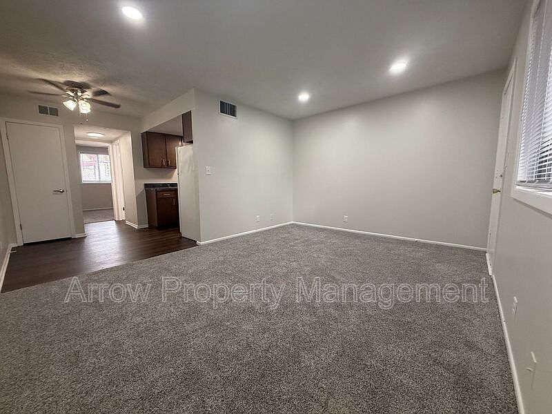 1st image of 2338 Lynn St #1