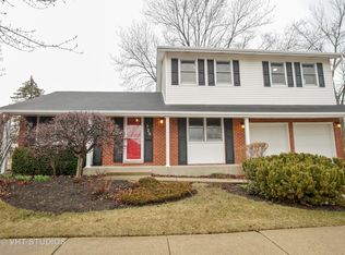 720 N Clark Dr, Palatine, IL 60074