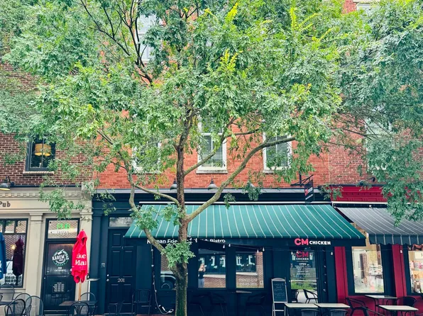 9422 Norton Commons Blvd #201, Prospect, KY 40059