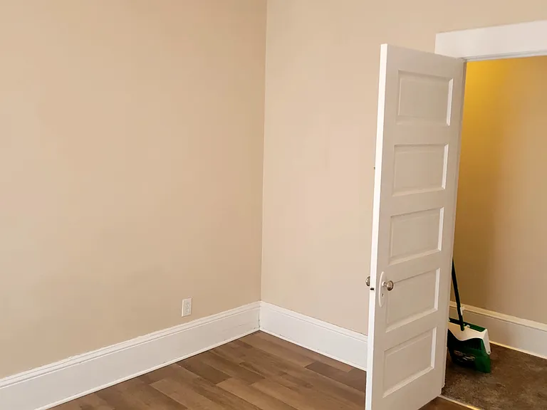 middle bedroom floor 2