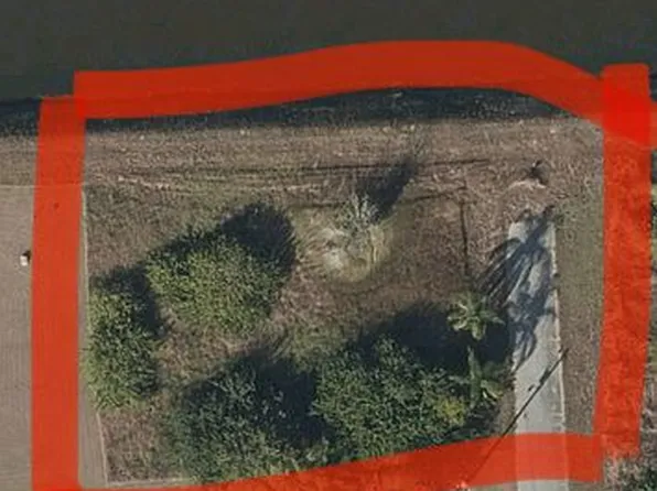 705 Brian Ave N, Lehigh Acres, FL 33971