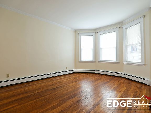 4th image of 19 Ransom Rd #1